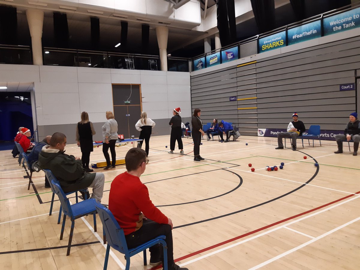 Christmas party time <a href="/SheffieldSmash2/">Sheffield Smashers</a> ! #boccia to festive tunes and cupcakes in Smashers colours! @Community_IM <a href="/PondsForge/">PondsForge Sheffield</a>