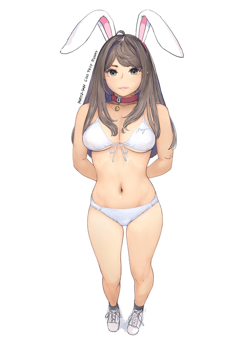 インスタにアップできるようにビキニブラを着けてもらったうさぎ真悠さん。 