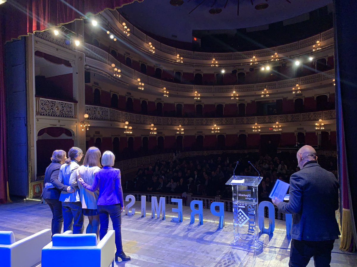 Dipta_cat's tweet photo. En primer lloc, lliurem els reconeixements dels #PremisEmprèn:
🏅#MinimonoTravel, #CotódelDelta, #NeoFest, #GoodProjects, #LaGranPas, #Activatic, #Kompy, #MueblesPerenne, #Nanpcrhonia, #LaBastidaParticipació, #TheArbreTeam, #LaBrostada i @pradesaventura.
Enhorabona a tots!👏 https://t.co/OgZC1ZDJW5