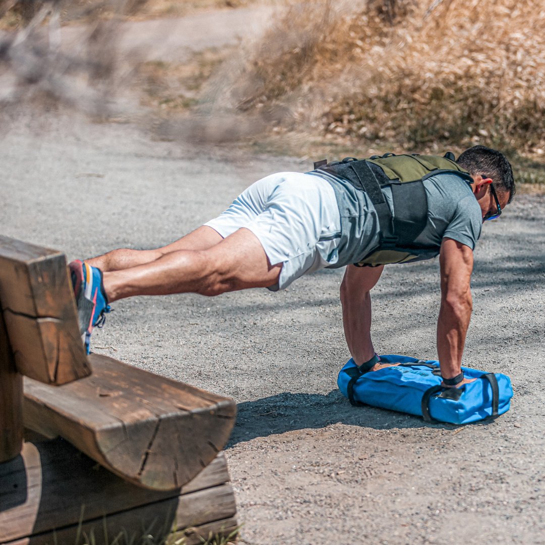 Brute Force weighted vests and sandbags are a great last-minute gift for any athlete in your life. Head to our website to get the perfect gift before it's too late! 🎁