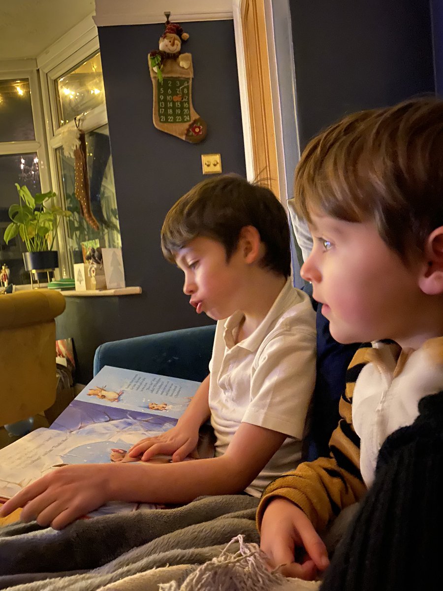 Oh my days, when they are nice to each other it warms my heart. Reading his brother a Christmas Story 🎄