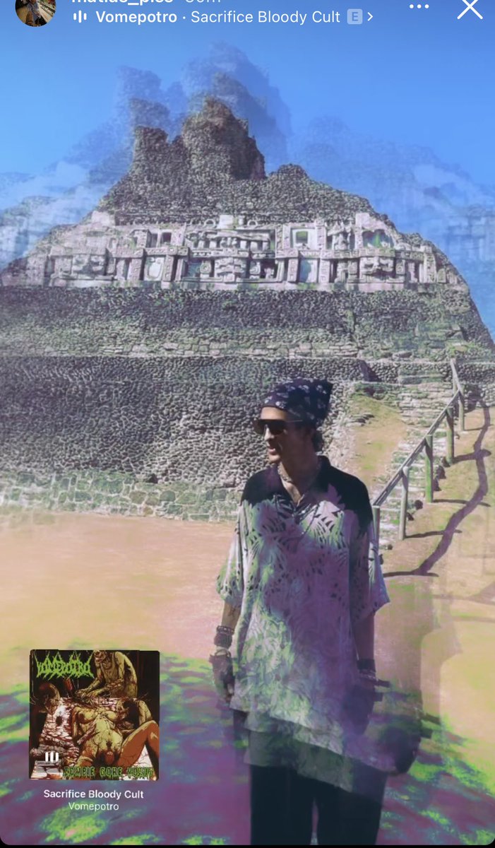 ancient Mayan ruins :

my brother:
