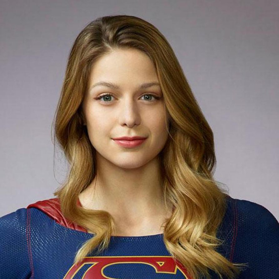 Ich habe supergirl mindestens schon mehr damals angeschaut und ich finde es immer noch ziemlich cool und die Schauspielerin kann sehr gut supergirl spielen und es ist sehr faszinierend