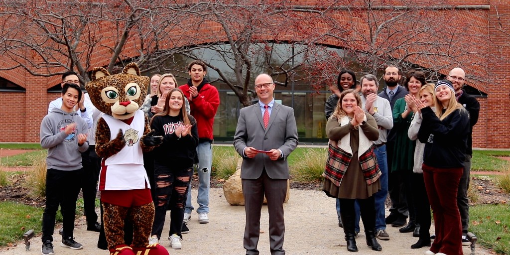 IU Indianapolis (@iuindianapolis) on Twitter photo Warm wishes for a healthy and safe holiday season from our Interim Chancellor <a href="/anrklein/">Andrew Klein</a> and all of us at IUPUI! Go Jags!
Watch the video message:
bit.ly/3HCSdVi Warm wishes for a healthy and safe holiday season from our Interim Chancellor <a href="/anrklein/">Andrew Klein</a> and all of us at IUPUI! Go Jags!
Watch the video message:
bit.ly/3HCSdVi