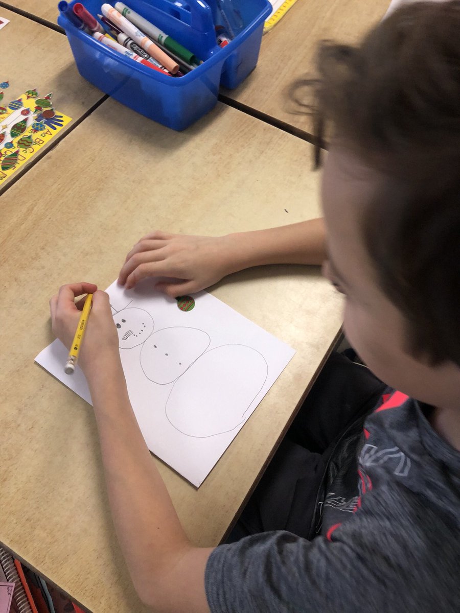 amavesedu's tweet photo. Our kindness advent activity is to make cards for a local nursing home ❤️ #joy @ChapelHillOCSB https://t.co/X5nZ3e5uQT