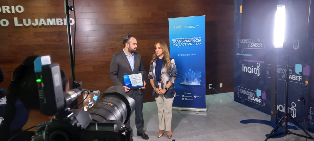 ComiteCPC's tweet photo. El día de hoy, el @INAImexico otorgó un reconocimiento al #CPCNacional por la buena práctica de #TransparenciaProactiva2022 en la designación del Secretario Técnico de la @SESNAOficial.                                     Abro hilo 🧵 https://t.co/LsJvEhwz1T
