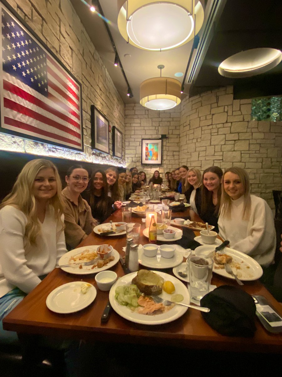 NWOSUWBB's tweet photo. Good food, good game, and the best company! 🥰 https://t.co/lQSE1eh0NS