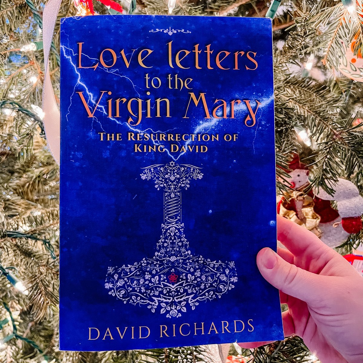 PSUDavid91's tweet photo. Have you gotten your hands on a copy yet?! 

If you haven't yet gotten your copy - you can today on amazon! You can order the paperback version for $14.99 OR the Kindle version for ONLY $0.99! 

https://t.co/wnQQyNLVbB

#newbook #author #lovestory #amazonbooks #amazon https://t.co/HUXnonMsci