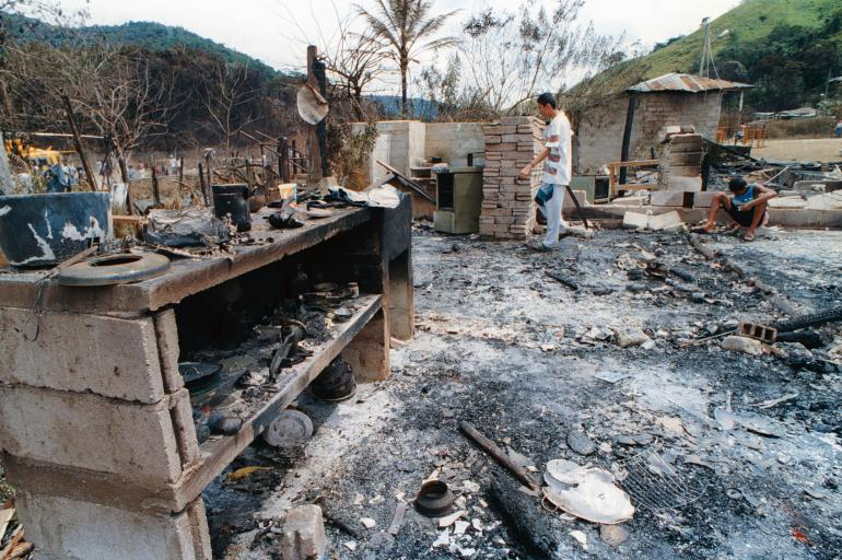 Enrique_GomezM's tweet photo. Ejercicio de Memoria:el 18 de octubre de 1998 el frente 'José Antonio Galán' del ELN, puso una carga explosiva en el oleoducto Cusiana-Coveñas, cerca a la cabecera urbana del corregimiento Machuca, causó la muerte a 84 personas y heridas a otras 30. ¿A cuántas víctimas repararán? https://t.co/qoN90Zn0z7