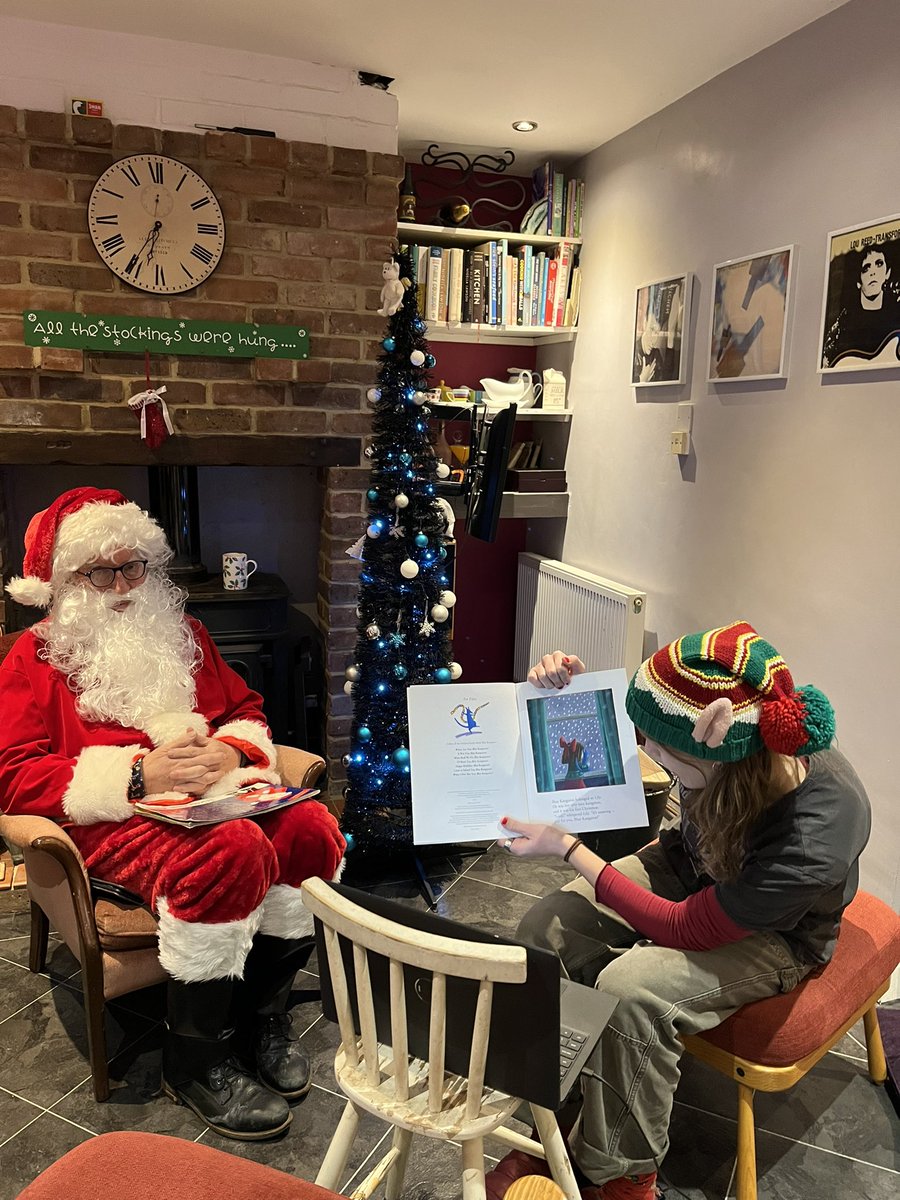 Behind the scenes at bedtime story club tonight!!!