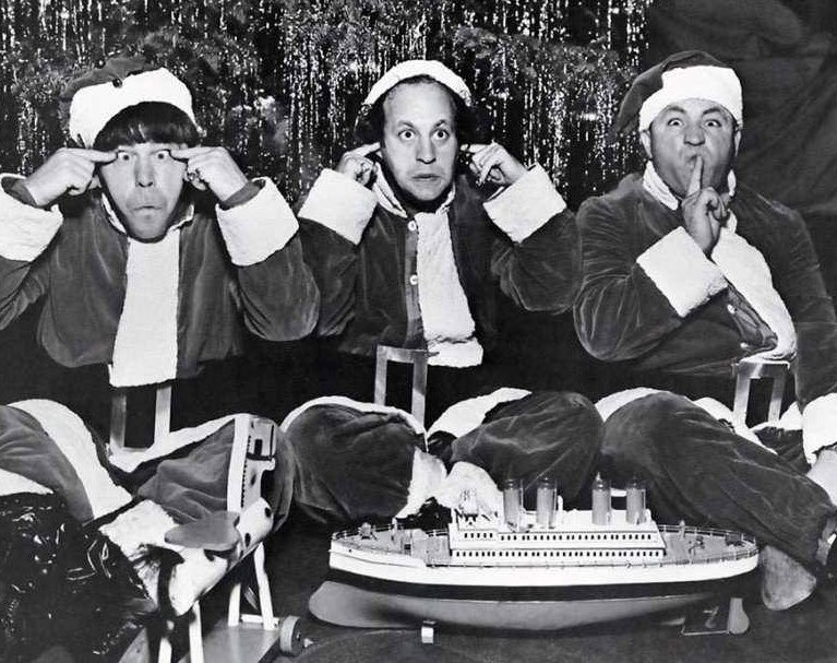 RobertWRossEsq's tweet photo. It’s silly season over on the #ComedyHistorian Facebook #ComedyAdvent calendar: yesterday’s #ComicGenius was birthday boy Spike Jones. Today it’s the 3 Stooges at #Christmas. Who’s your favourite 3rd Stooge? https://t.co/ogAXTmbU5j