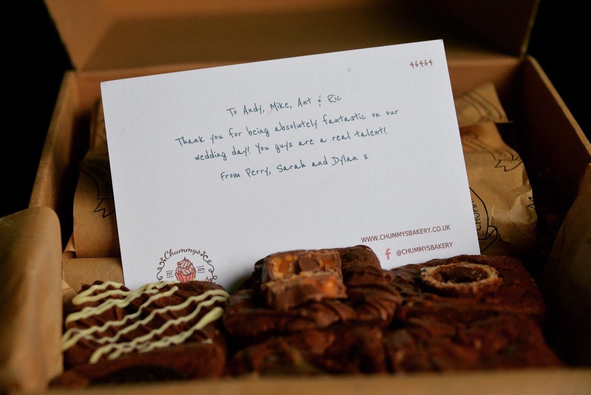 We received the yummiest of gifts from newlyweds Sarah &amp; Perry after rock(y road)ing their wedding at Thorpe Garden 🎉🎸
Thank you so much!!
👉Brownie points go to Chummys Bakery! 👈