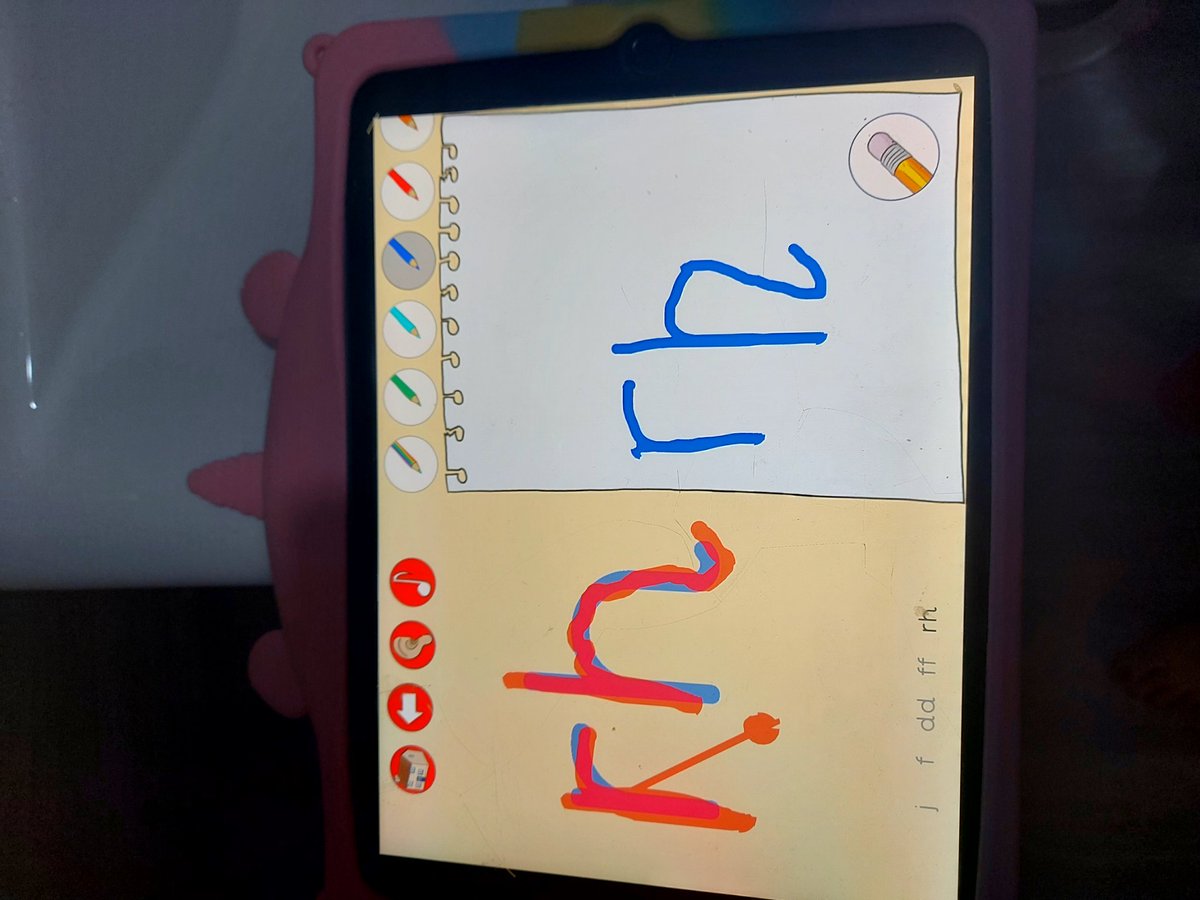 Jesshyatt1703's tweet photo. R loves doing tric a chlic in the evenings. Excellent writing car tonight #melangell @penalltau @MonicoMrs @MrsRowlandsYP https://t.co/ortPK9djrs