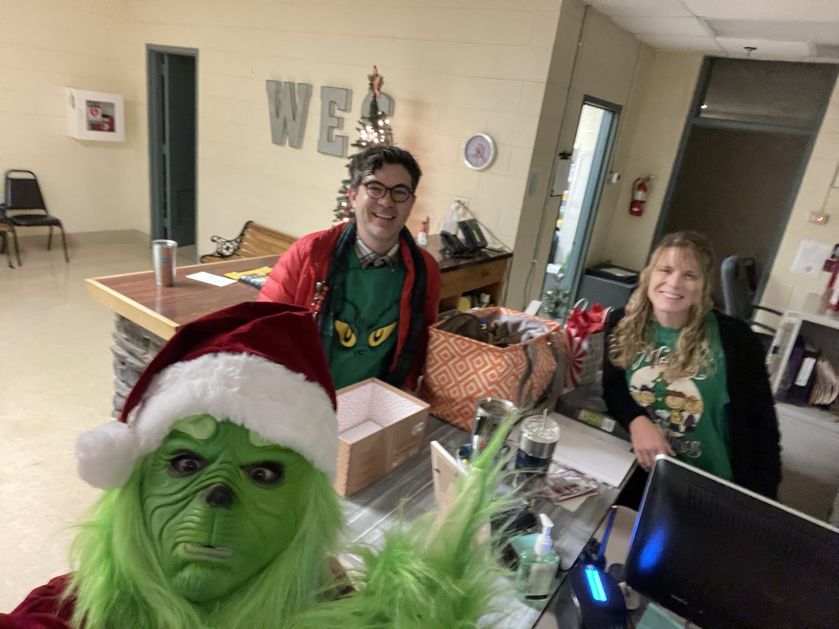 Our friends at <a href="/RESTigers/">Rockford Elementary</a> warned us that the Grinch was running around the county! Today we got a visit and we’ve had the Grinchiest Thursday ever! 🎄