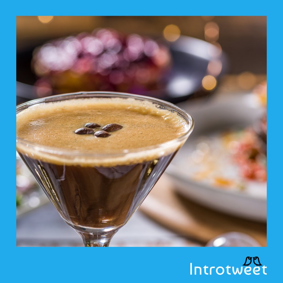 IntrotweetUK's tweet photo. 🥂 Cheers to a brilliant year ahead full of J O Y, success &amp; opportunity - it's going to be a brilliant year for Introtweet, we can just feel it! #TeamIntrotweet #HNY https://t.co/7UwjKBMFcE