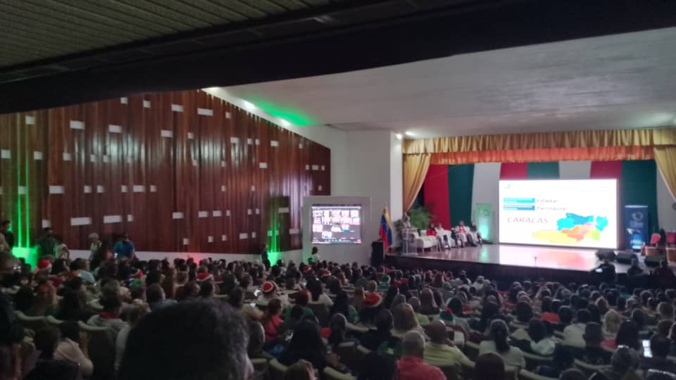 #15Dic Desde el @MPPEDUCACION se presentó, encuentro de Gestión Territorial y Curricular en la calidad  Educativa. <a href="/dgei_mppe/">Dirección General Educación Intercultural MPPE.</a> presente.👍<a href="/_LaAvanzadora/">Yelitze Santaella</a> <a href="/NicolasMaduro/">Nicolás Maduro</a> <a href="/WuikelmanAngelP/">Wuikelman Angel P.</a> <a href="/ViceComunidades/">Viceministerio de Comunidades Educativas</a> <a href="/mppedgcurriculo/">Dirección General de Currículo M.P.P.E</a> <a href="/SomosUnem/">SOMOS UNEM</a> <a href="/DGCE_MPPE/">D.G. Comunidades Educativas 🇻🇪</a> <a href="/vicent_carvajal/">Vicente Carvajal</a> <a href="/_NancyOrtuno_/">Nancy Ortuño Rojas</a> <a href="/ViceIP/">VEIP</a>