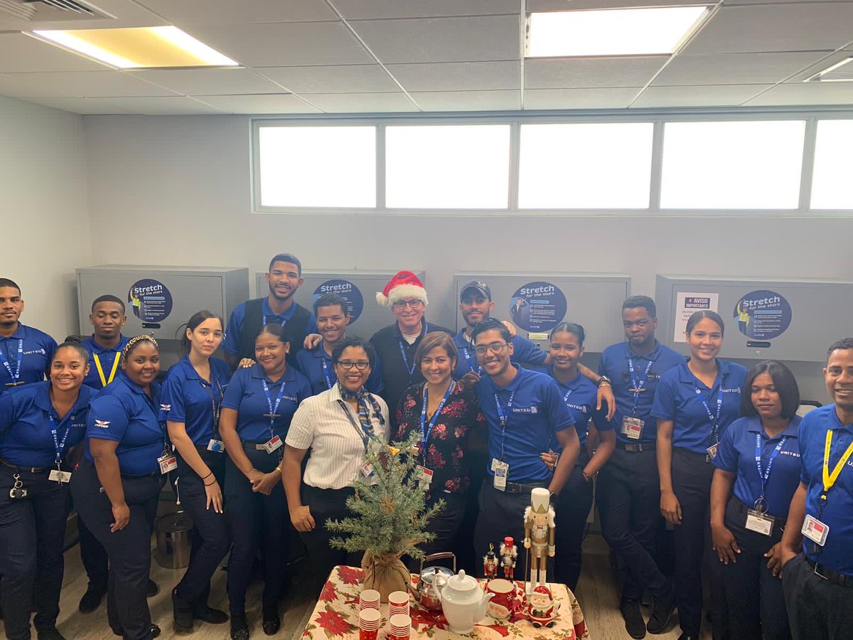 Mturbl's tweet photo. PUJ Team #Goodleadstheway #Santa came to town #weareunited #thefutureistoday #happyholidays ⁦@secappanera⁩ ⁦@MannyPrieto3⁩ ⁦@DJKinzelman⁩ https://t.co/eW2IiwPCdP