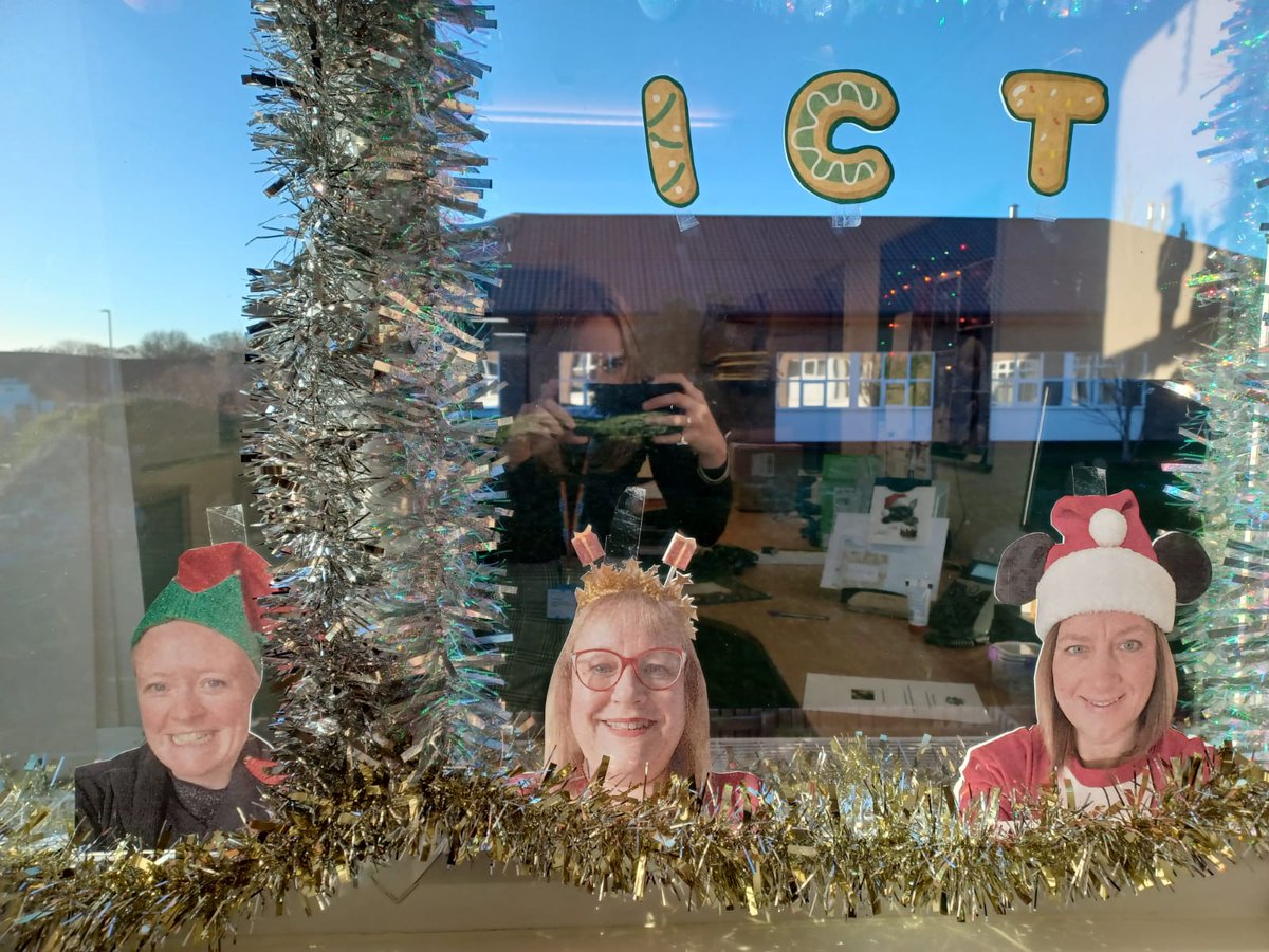 EyUpCharity's tweet photo. ✨🎄Here it is, a very sparkly  festive story window from the Integrated Change Team (along with a few honorary members 🐾 🐇💙) raising awareness and a few smiles for @EyUpCharity @allofusinmind @barnsleybart @MarieBurnham7 @janaharris04 @SalmaYasmeen_1 @SophieJoPeel @skyewesty https://t.co/B5qUn6Ts01