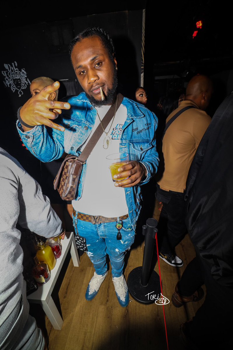 BurgzCTX's tweet photo. I held a fresh before I got here, I'm fresher. Don Maison Margiela Burga Big Stepper ๐ฃ ๐ ๐งผ ๐งฝ โ๏ธยฎ๏ธ๐๐พ๐ฏ๐ค๐พ๐ฅถ Burgz - Road Again Out Now on all platforms โ๏ธยฎ๏ธ๐๐ฃ๐ #Lidge #Burgz #Burga #Burgavelli #Toronto #Canada #MaisonMargielaDon #linkinbio https://t.co/Kk87UM0SIY