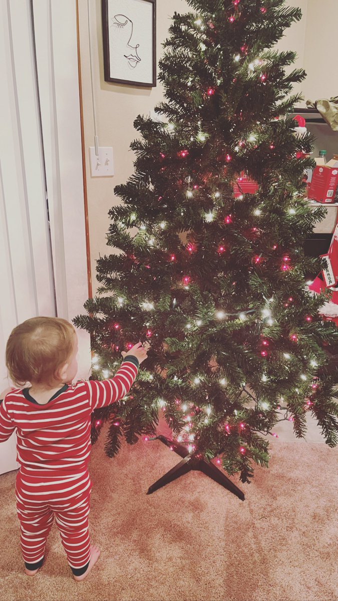 foggmirandam's tweet photo. i love making the holiday magic for you, little buddy 🎄✨ https://t.co/jgSo3J5O2t