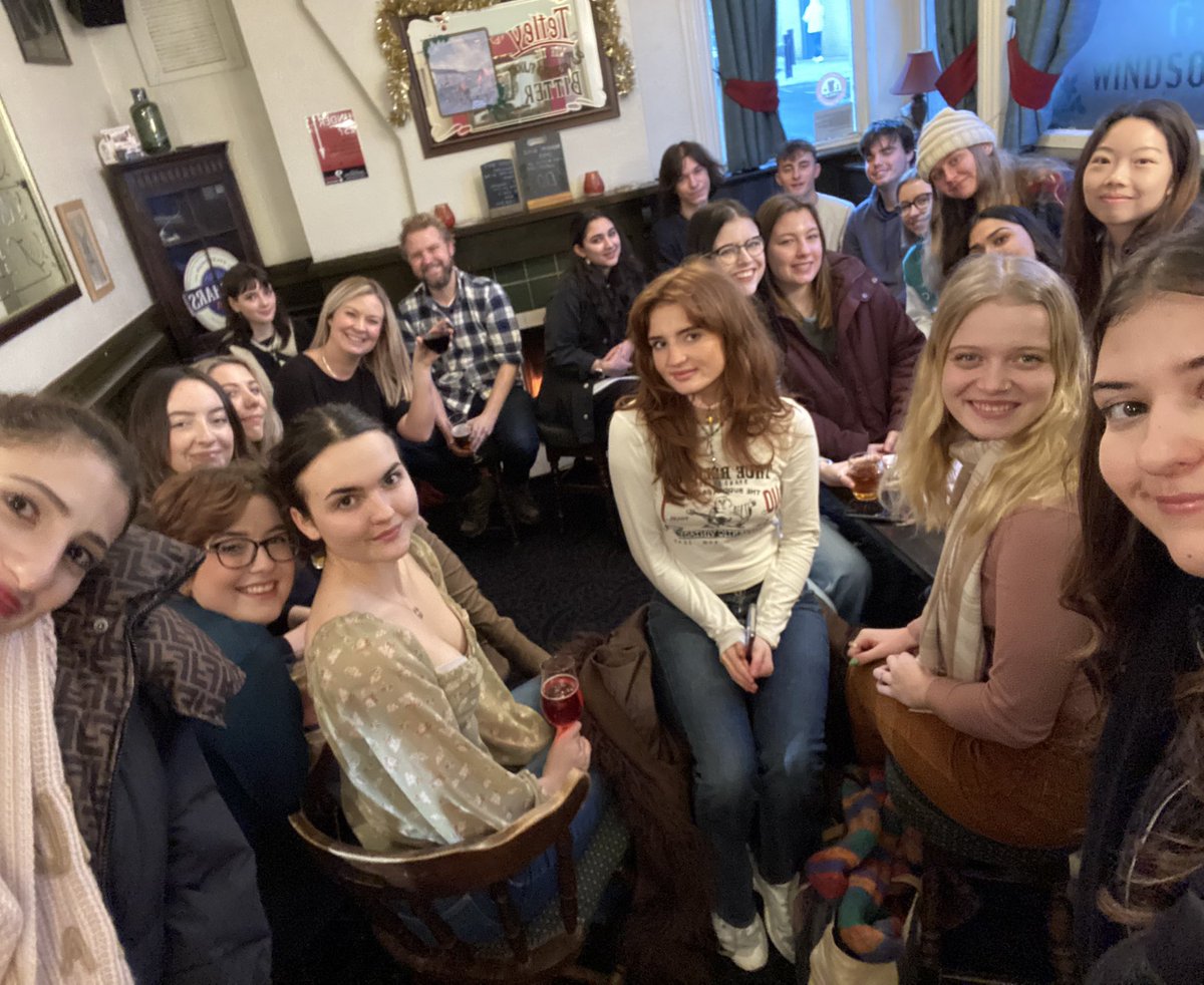 LisaMercatelli's tweet photo. End of news project celebration🎉
Thank you to @lisabjourno and @Lindsay_Pantry for making it special❣️ https://t.co/tOVJEgSklp