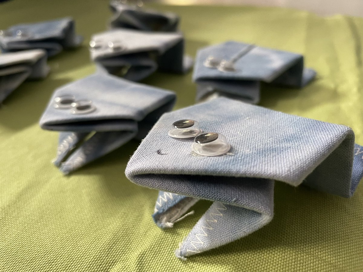 MrsWoodTextiles's tweet photo. More little Froggies today and Ben’s even had a cool hat! https://t.co/hnYP9gR1fb