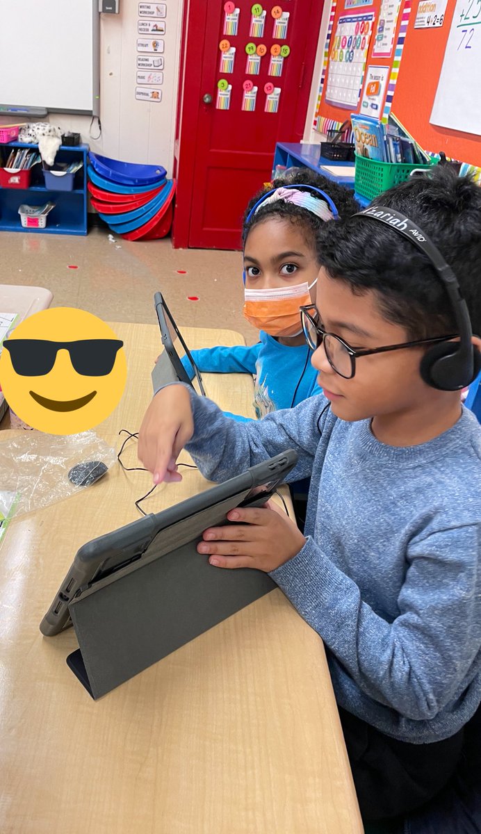 Grade two students <a href="/GCSD_Deasy/">GCSD_Deasy School</a> School learning how to use loops in their programs #STEMeducation <a href="/codeorg/">Code.org</a>