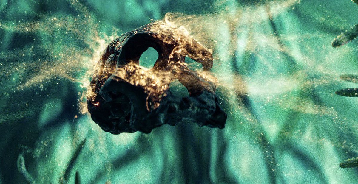 UncannyKam's tweet photo. I love how Zack Snyder made being a Kryptonian much more than just having super powers. From the story told on his symbol, the Codex in his DNA, the scout ship’s knowledge and genesis chamber, to the Mother Boxes staying asleep because of his presence. https://t.co/hJZyXo6B8u