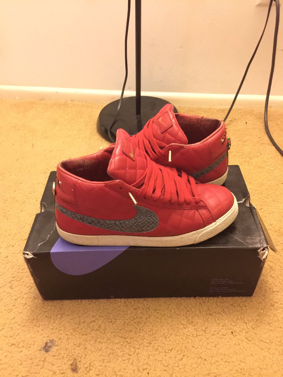 xsvfe's tweet photo. @atmos_usa #atmosweb #atmoscollectorsclub I was searching through Craigslist for Dunks many years ago. Found a guy and met up with him. He told me a great story about how his dad was an avid Nike SB collector but he tragically died and his son found these while cleaning out his closet. https://t.co/gmYV6fM8J2