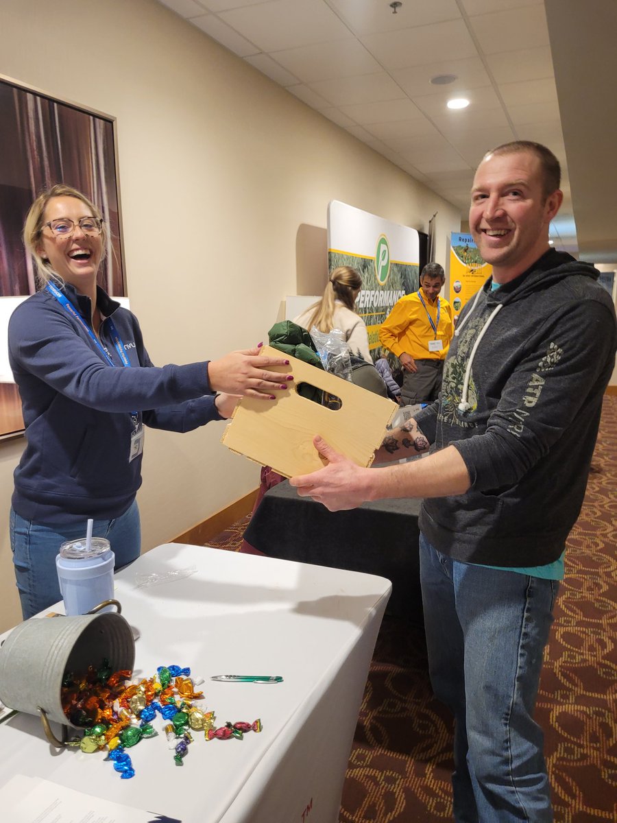 AdvantageVm's tweet photo. Congrats to Sepp from Hoadley on being drawn for the @EnvuPastureCA #giftbasket #RangeandPasture #weedcontrol #brushcontrol https://t.co/i6nye4aQex