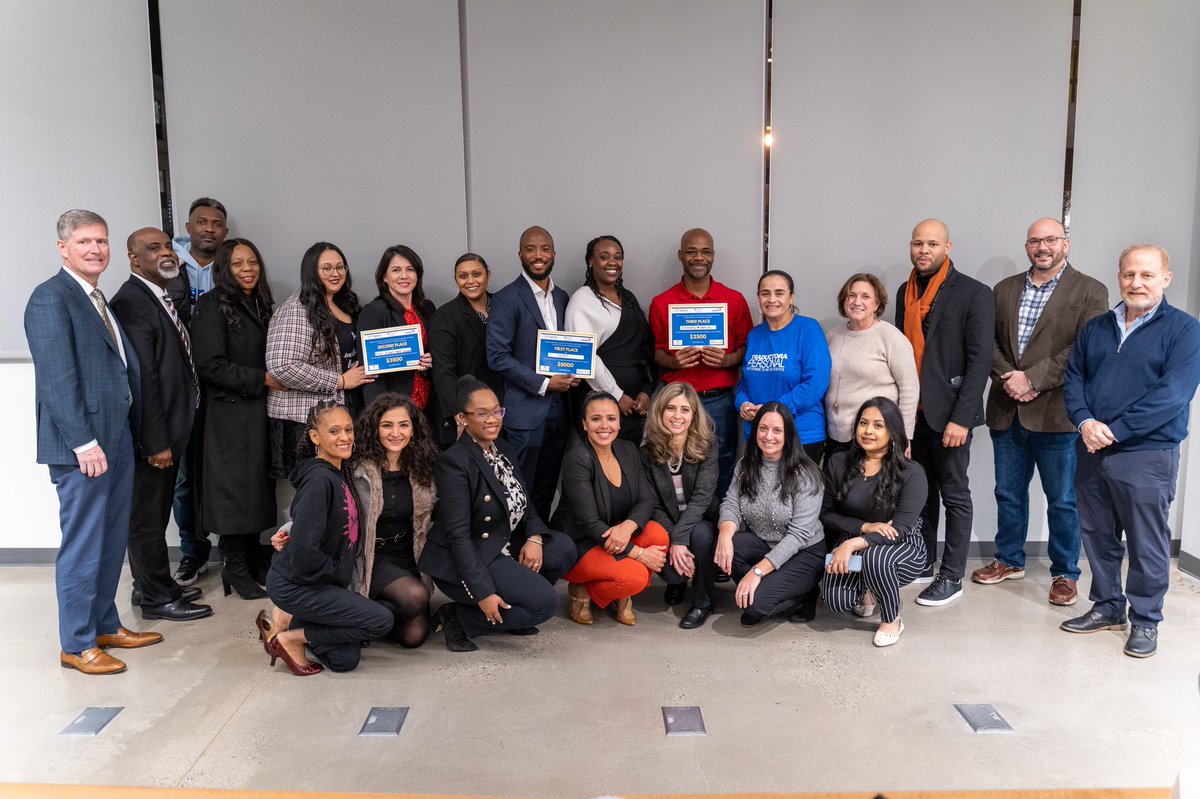 HUideaHub's tweet photo. Congrats to the graduates of our EAC program. Thank you to the judges and Provost Riordan for joining us. Prize 💰: by @CapitalOne.

Lance Mason
Education courses to CPA's
$5k

Maribel Padin-Canestro
Media Consulting
$3,500

Fitz McKinnon
Personal development for students
$2,500 https://t.co/zDAZnFlGBe