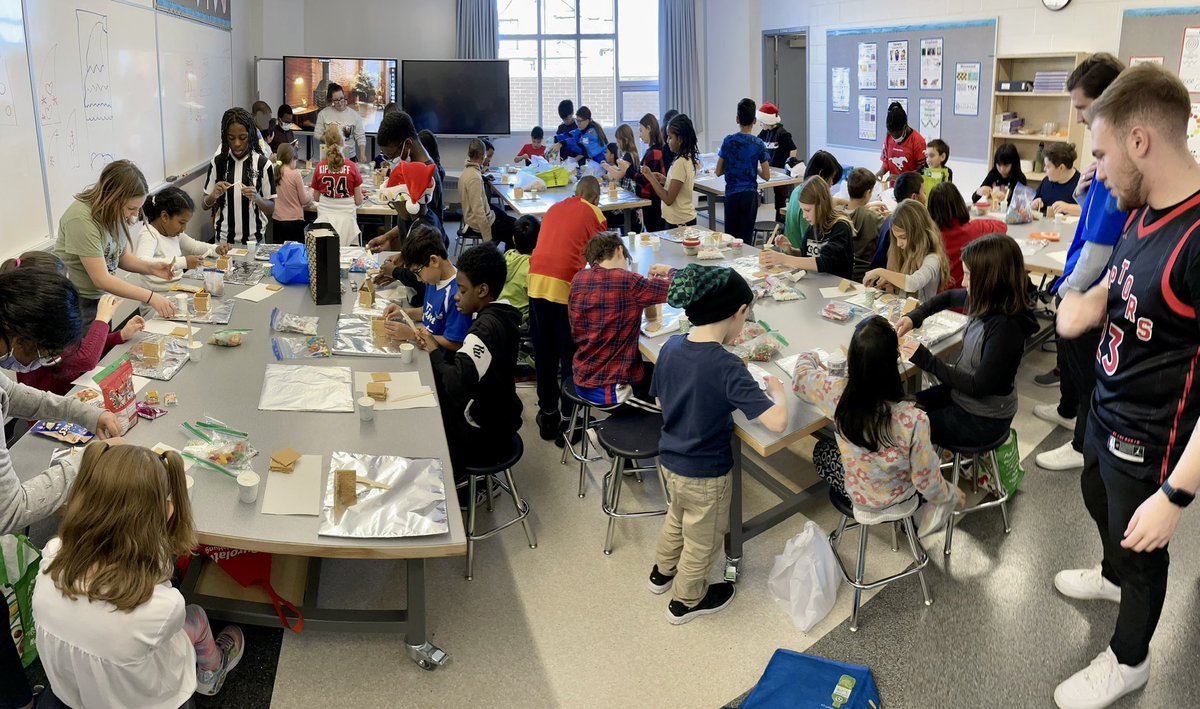 MrZacClass's tweet photo. The best days are buddy days! Making gingerbread houses with Mrs. Pawson’s grade three class. #sugarhigh #homecrash #sorryparents #lol https://t.co/bVfEuGjB8r