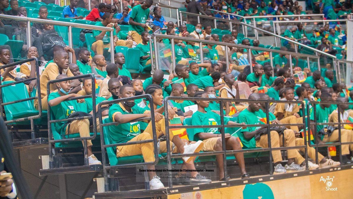 SipromePTS's tweet photo. 😍SIPROME JEUNES 2022

quelques clichés des tribunes du Palais Polyvalent des Sports de Yaoundé lors de la cérémonie protocolaire d'ouverture du SALON.

#SipromeJeunes #Youth_connekt_Cameroon #MINJEC237 https://t.co/bVrqpMbHDX