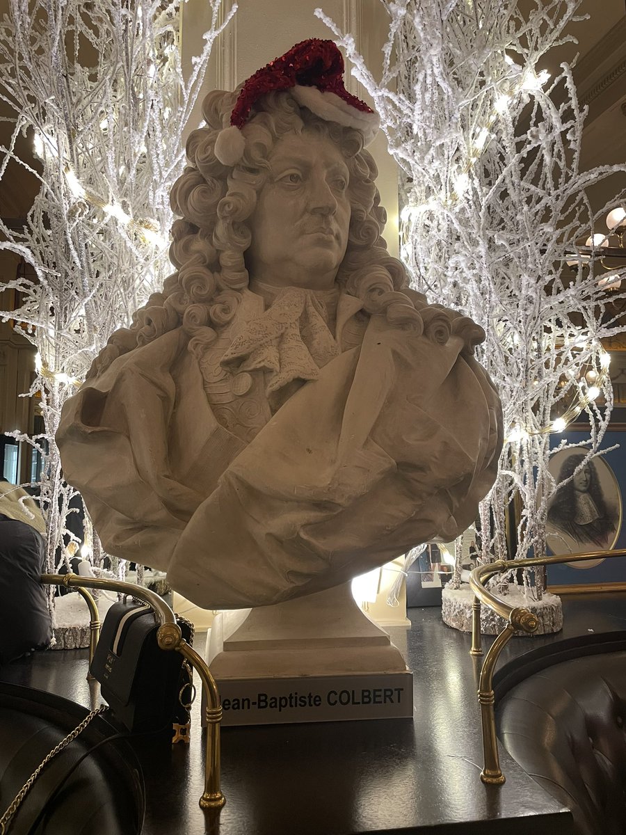 PeterterHorst's tweet photo. Diner at #legrandcolbert Parijs zoals Parijs bedoeld is.
En dan doen ze er extra veel grand marinier bij, schande. I ❤️ it. https://t.co/BlrlzCn9eN