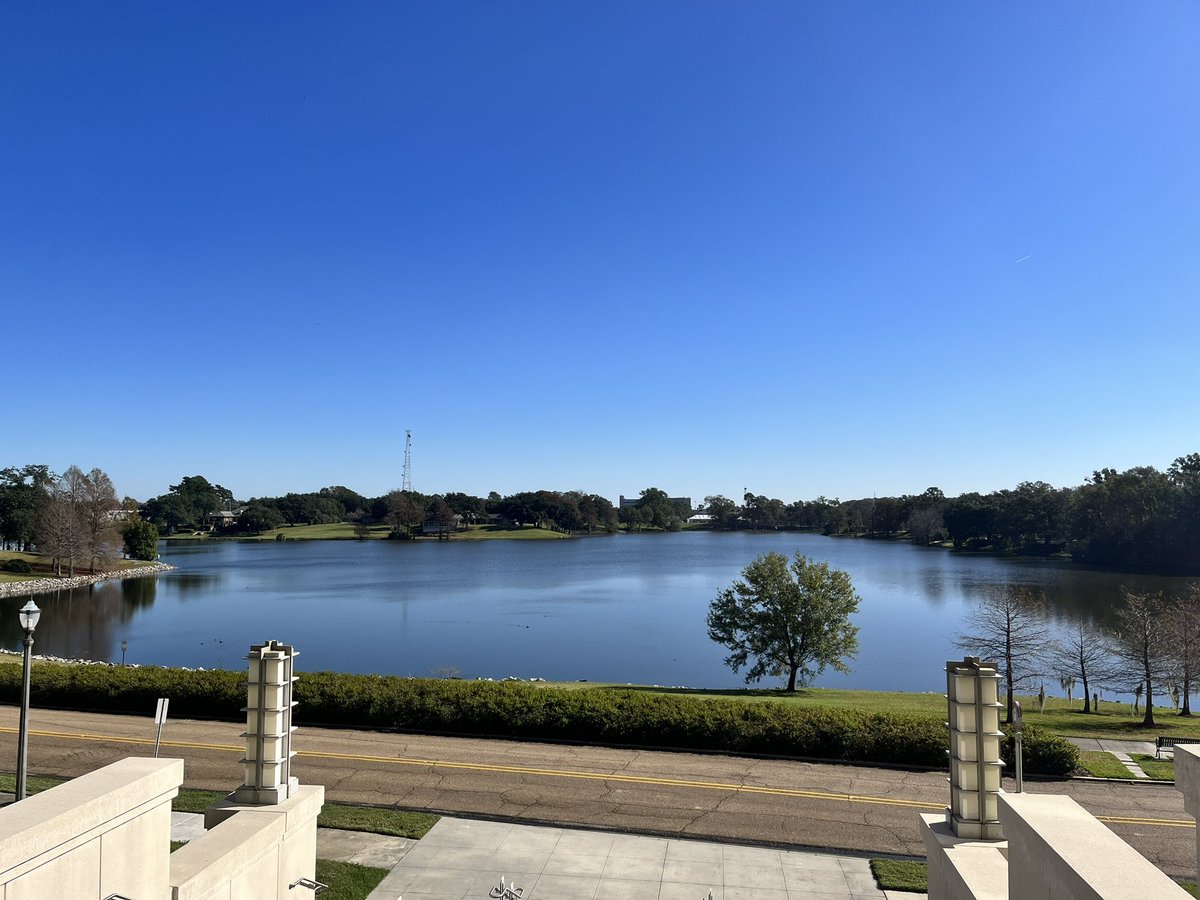 Louisiana science education leaders are gathering to think about preparing K-5 science teachers. The tornado has passed and the future of LA elementary science teaching is looking bright.@La_Believes <a href="/BSCSorg/">BSCS Science Learning</a> @JBintzBSCS <a href="/Scientist4Evr/">Nancy Evans</a> <a href="/nathandolenc/">Nathan Dolenc</a>