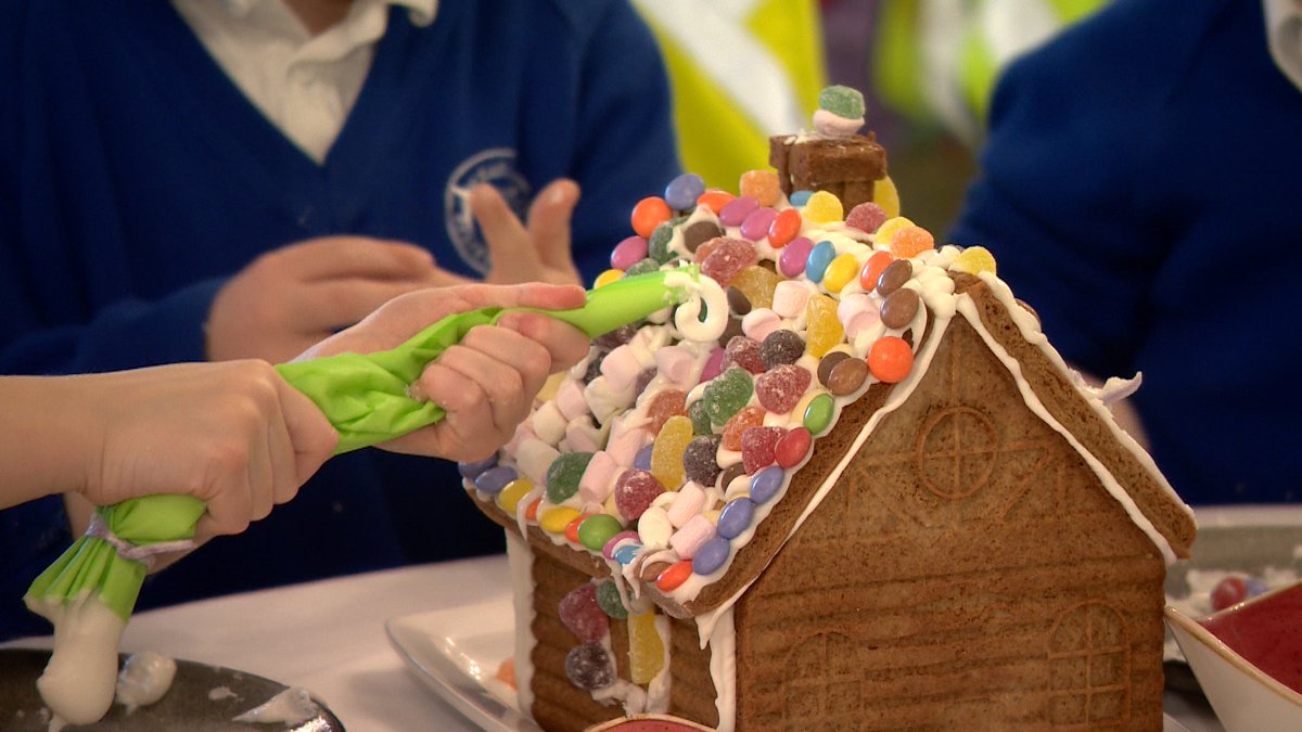 LilyCarterTV's tweet photo. It was great to visit the St Brelade gingerbread village at the L’horizon Hotel and see @montnicolle_sch pupils hard at work decorating!

Watch below to see how a bit of Christmas magic helped me explore the creation up close 🎄🧝
https://t.co/GpJGJUSIYO

@ITVChannelTV https://t.co/0yJFQr3EIV
