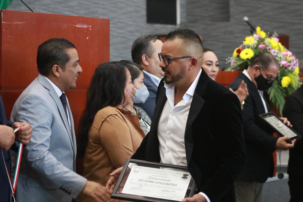 MorelosCongreso's tweet photo. El #CongresoMorelos galardona con la “Presea General Emiliano Zapata Salazar al Mérito Migrante, 2022” a:

🏅Guillermo J Correa Cárdenas 
🏅Zafiro Z Romero Fernández 
🏅José Antonio Castillo Martínez 
🏅José F Aguilar Palma
🏅Ouorou Ganni Mariel Guera
🏅Sergio Rodriguez Martínez https://t.co/fKBOpcA8uD