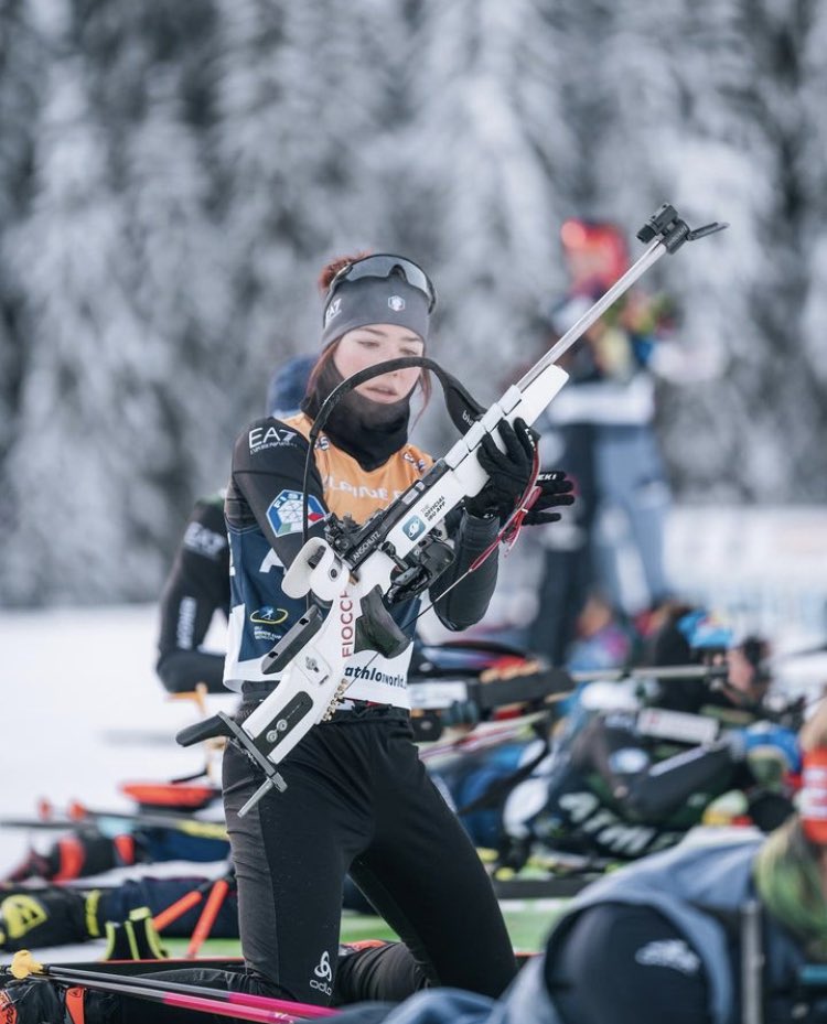 ReHaLi8's tweet photo. Linda happy to be back on the track #biathlon #LindaZingerle #Obertilliach https://t.co/vYggihrc9D