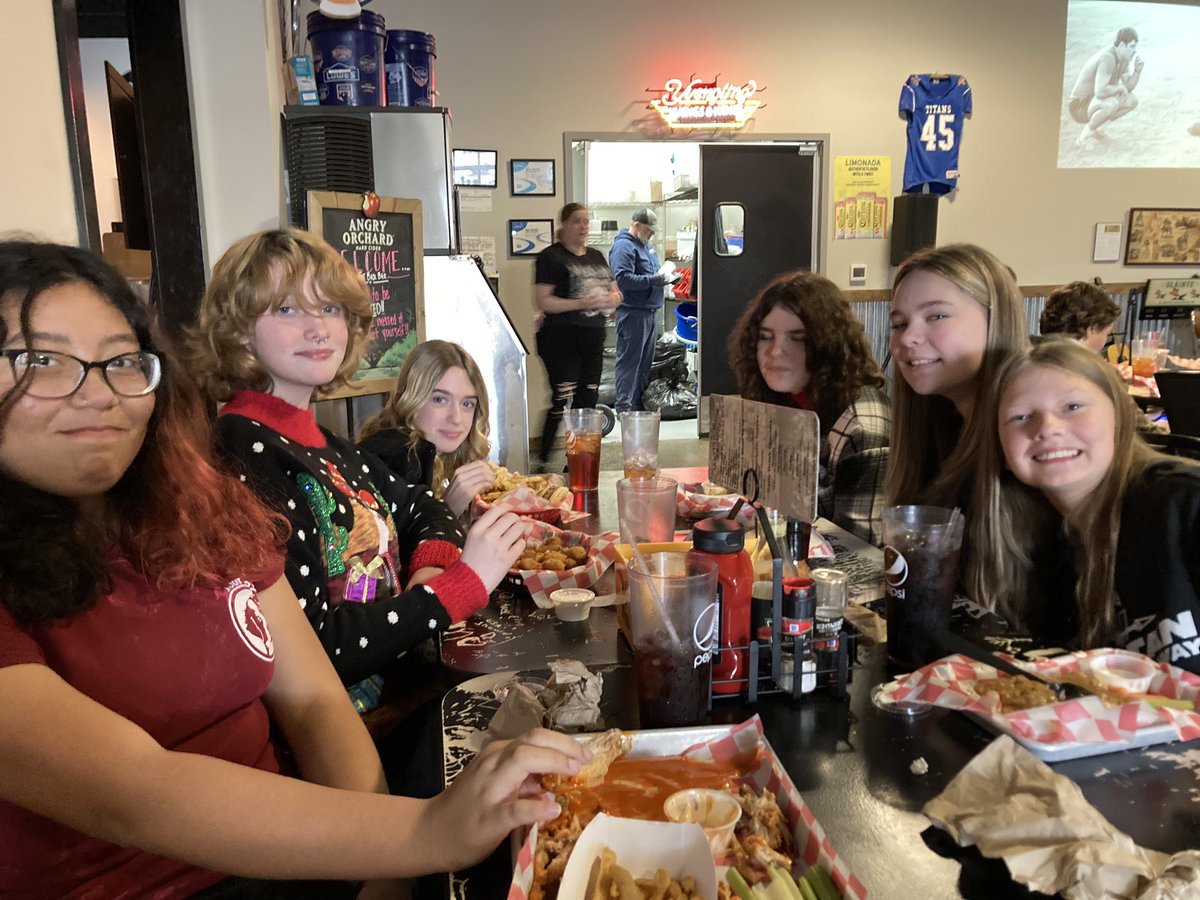 Mindy Hutchins tweet media
