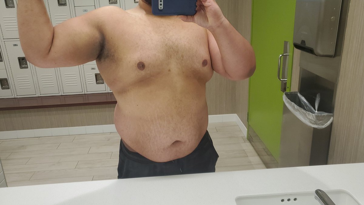 GrowingABull's tweet photo. Shoulders are angry and arms are big, living the dream

#bear #musclebear 
#growth #musclegrowth
#gaybear #gaylifter https://t.co/qmM7xQP6v7