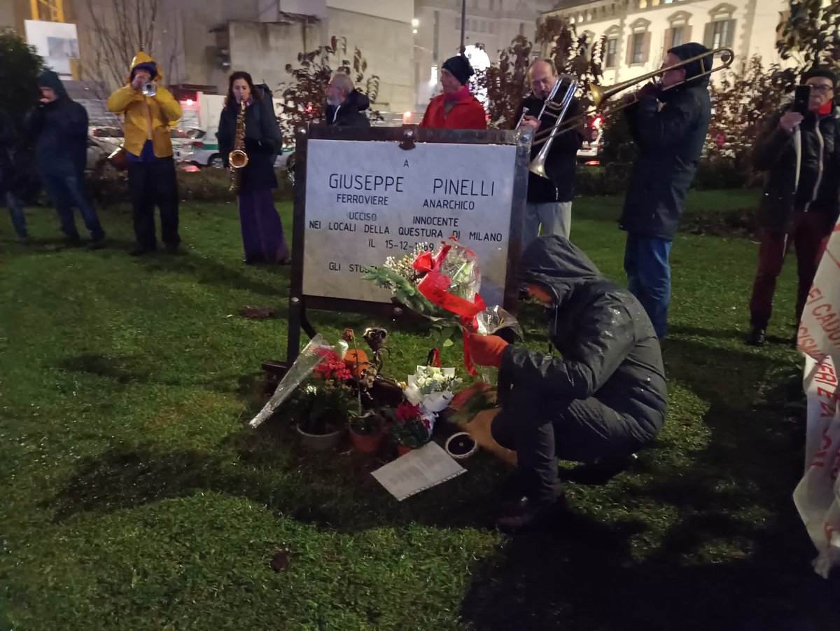 MILinMOV's tweet image. GIUSEPPE PINELLI, IL RICORDO

Questa sera, sotto il diluvio, commemorazione dell'omicidio di Giuseppe Pinelli

@radiondadurto @Muhlbauer_ @MAntifascista @OffTopic_lab @DinamoPress 

#Pinelli 
#GiuseppePinelli