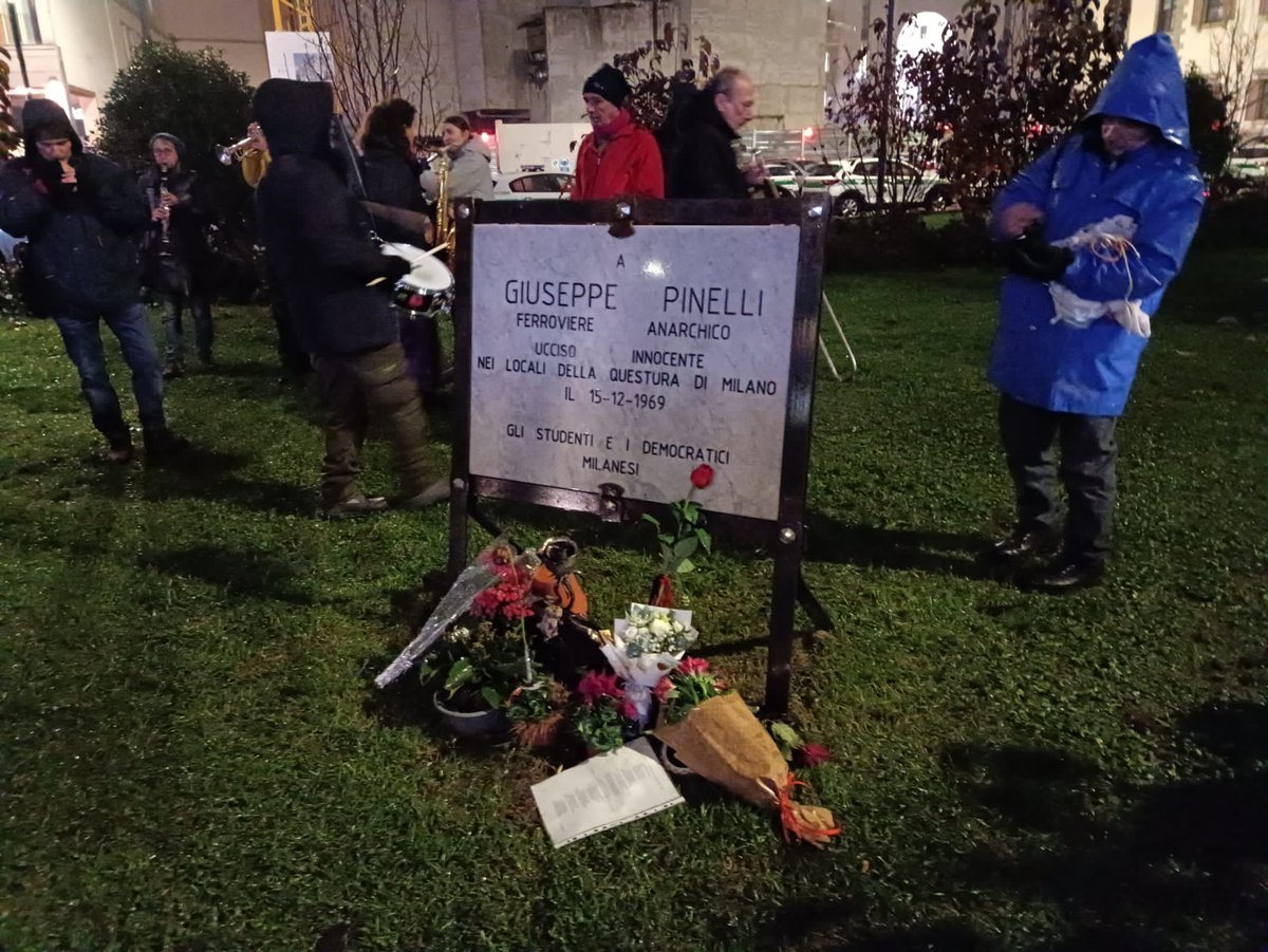 MILinMOV's tweet image. GIUSEPPE PINELLI, IL RICORDO

Questa sera, sotto il diluvio, commemorazione dell'omicidio di Giuseppe Pinelli

@radiondadurto @Muhlbauer_ @MAntifascista @OffTopic_lab @DinamoPress 

#Pinelli 
#GiuseppePinelli
