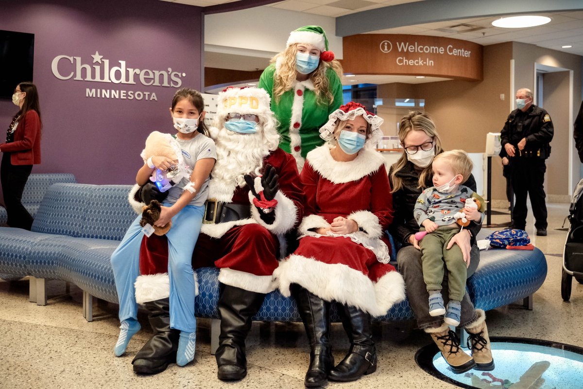 Sleigh it ain’t so! 🛷 Santa, Mrs. Claus and the <a href="/sppdmn/">Saint Paul Police Department</a> visited our hospital today with gifts and holiday cheer!