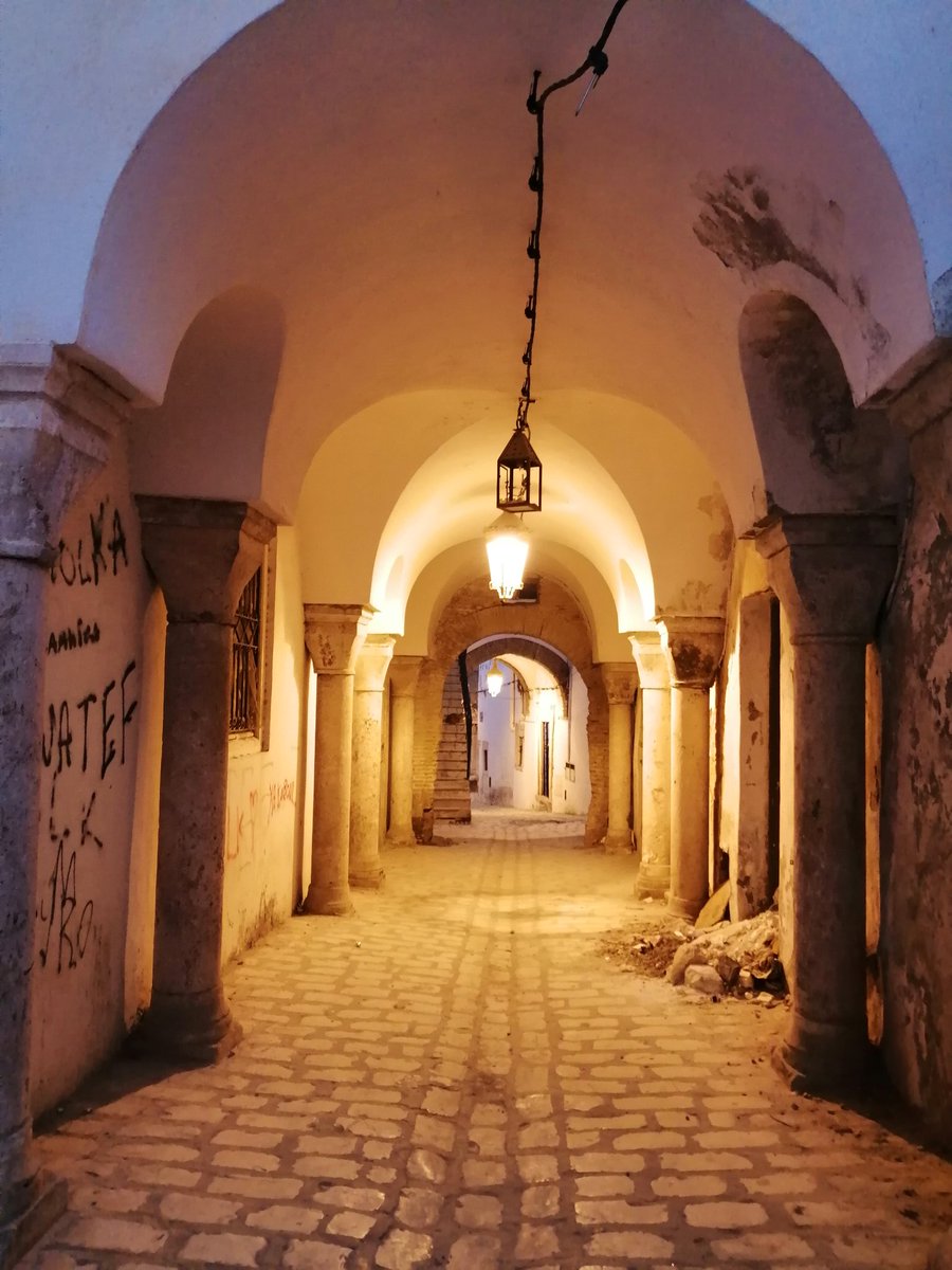 المدينة العربي ، تونس العاصمة، حاجة أخرى في الليل