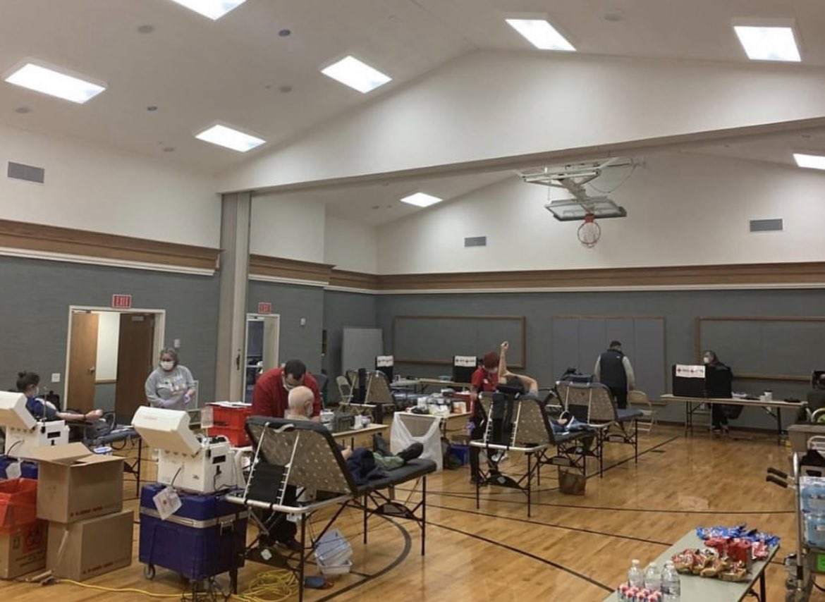 blood drive community service with my team! 🥎
•
•
•
•
#uncommitted #allout #softball #mizuno #mizunofamily #mizunofastpitch #travelsoftball #teamvirginia #teamvirginiamizuno #teamvirginiaathletics #teamvirginiamizunobarton