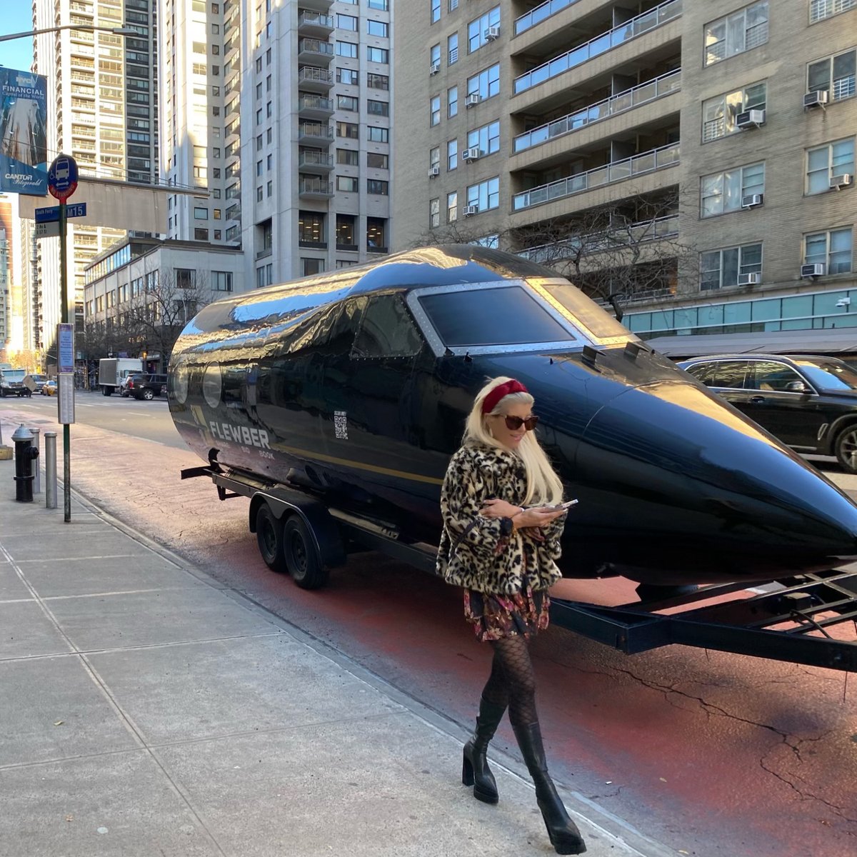 flyflyte's tweet photo. A great day touring NYC with Flewber-1, followed by #newyorkgiants holiday party with Flewber execs and the legendary @elimanning. Thank you @mmkitchenstudio @chefmarcmurphy for a wonderful evening.
#privatejets #elimanning #chefmarcmurphy #flyprivate #flyflewber #NFL #nygiants https://t.co/aott49w1eO
