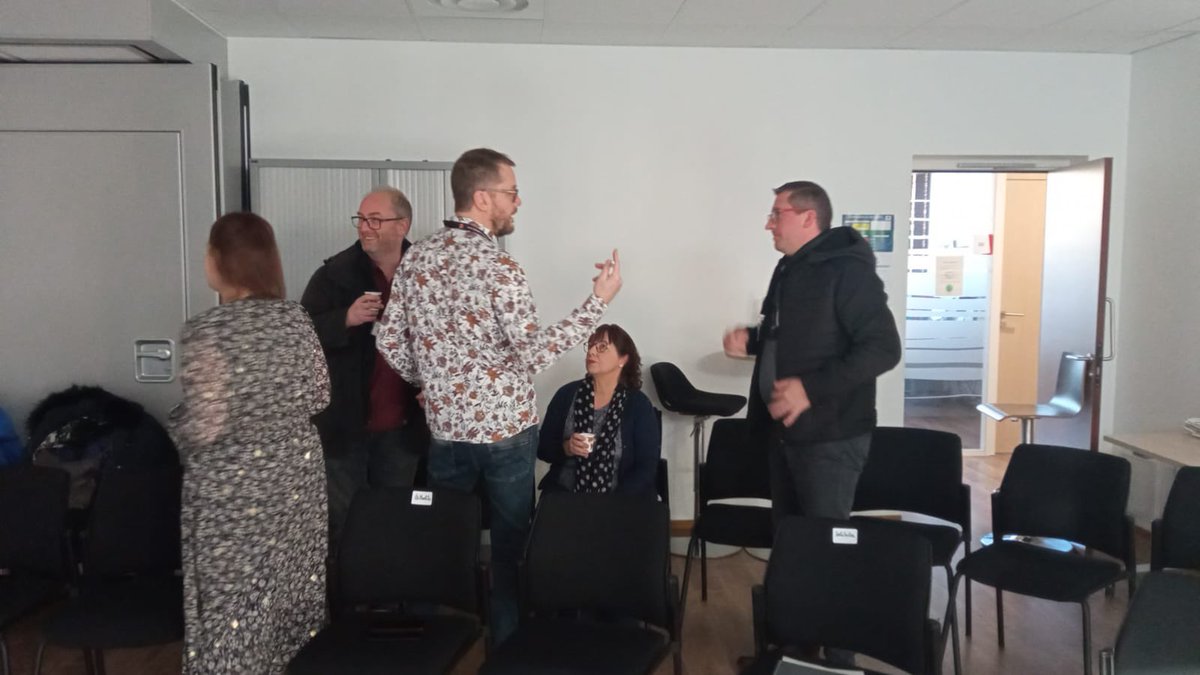 Cet après-midi à Lens Laloux, nous recevions les représentants de nos 14 communes, afin de faire le bilan des actions 2022 au cœur des communes. Promotion de l’apprentissage et projection 2023 étaient au programme. <a href="/LedruB/">LEDRU Marie Blandine</a> <a href="/A_Derisbourg/">Angélique Derisbourg</a> <a href="/JlucDerambure/">Jean Luc DERAMBURE</a> @penin_marc <a href="/cathmotteloriot/">Catherine Loriot</a>