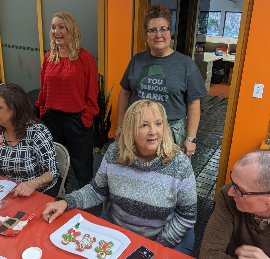 ThreadGroup's tweet photo. Holly Jolly Spirit: Festive gingerbread man cookie decorating (baked by Paula Adam) preceded the #teamthread Chili Fest. We are now officially in holiday mode (Jeep Fest mode begins Dec. 26).
#connectsimply #threadmarketing #toledo #marketingagency #marketingagencylife https://t.co/99wtNDatVC