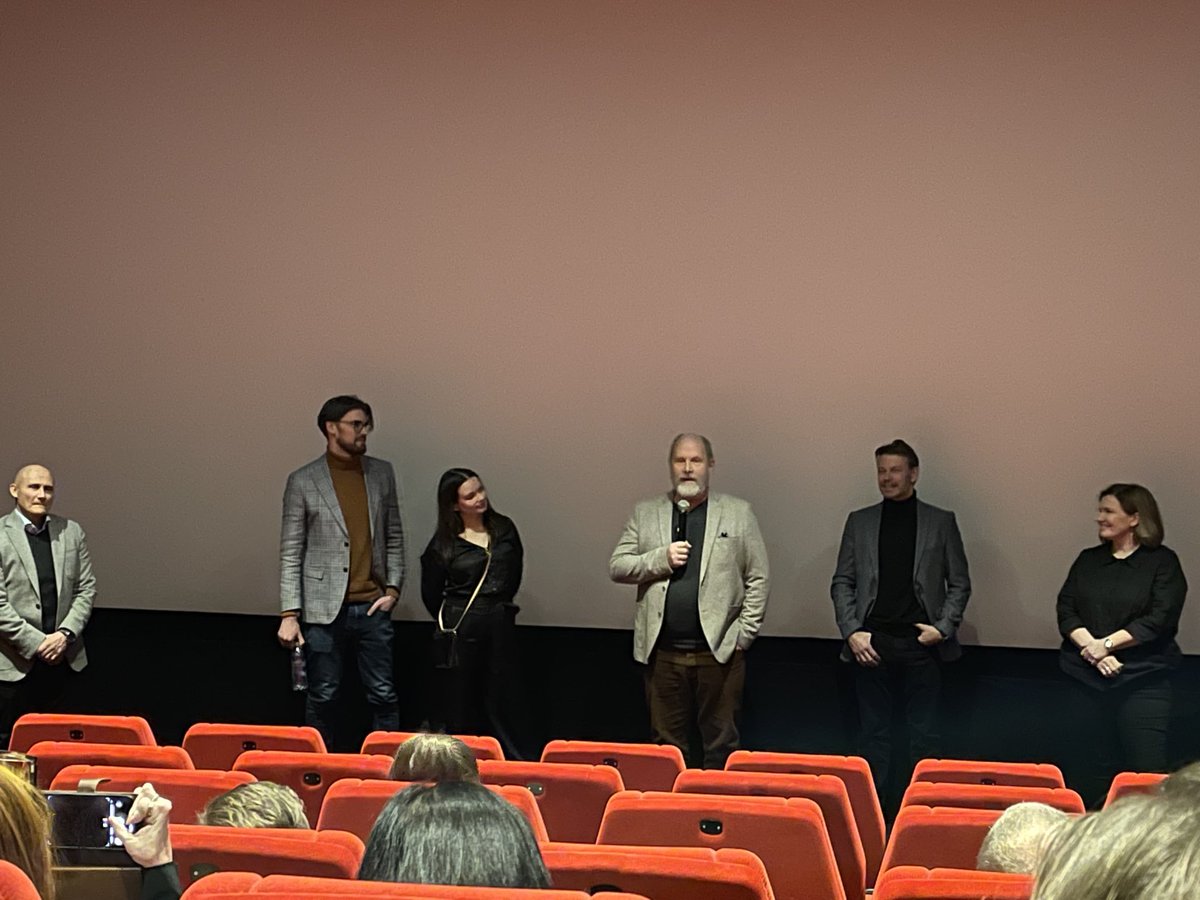 Reilu meininki ja rikas exteriöörien kirjo, mainitsee Markku Pölönen Tampereen vahvuuksiksi elokuvanteossa. Hamsterit-elokuvan ydintiimi, Pölösen lisäksi Marko Röhr, Hanna Kauppi, Peter Franzen, Vilma Kinnunen ja Jaakko Ohtonen. Elokuva, josta tulee hyvä mieli! #filmtampere