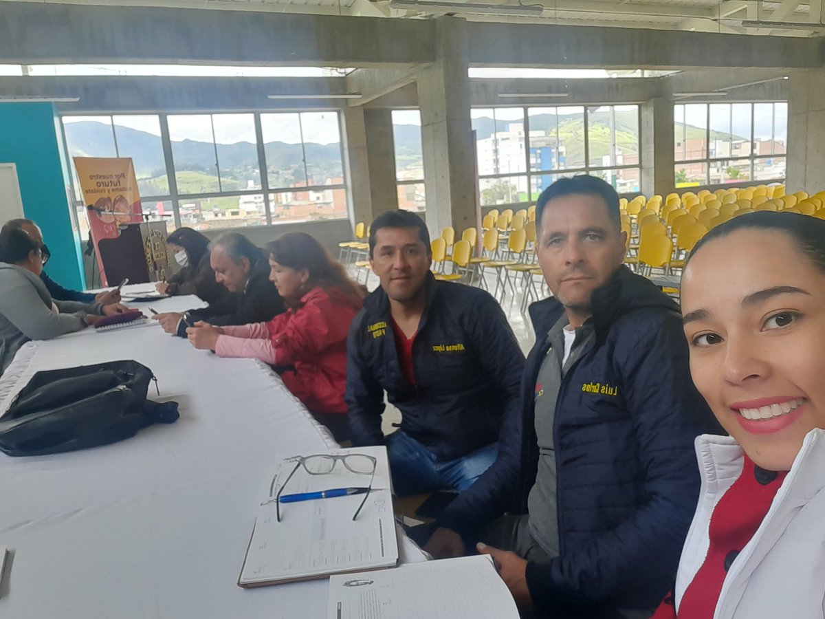 camilaeraso1992's tweet photo. ACEB seccional  pasto presente en la reunión interinstucional con delegados del ministerio de salud  @acebnacional @LuisCarlosOvi18 @Mafalda46973622 @ncarolina11 @Acebpasto https://t.co/E2VQ4Zvjvi